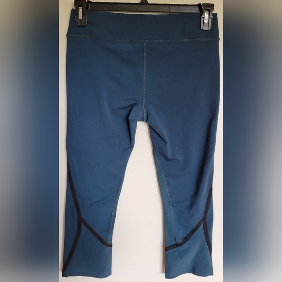 The North Face Women's Teal Cropped Athletic Pull-on Capri Leggings Size Medium - Picture 2 of 5